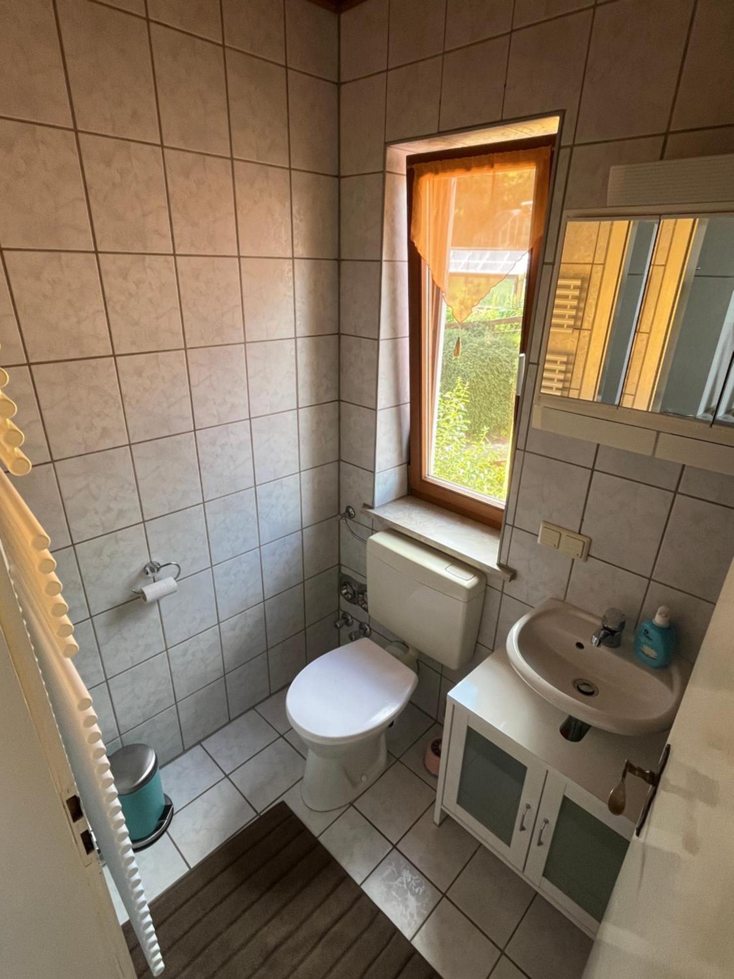 Kleine Bauernhof-Wohnung Im Stadtbusbereich Coburg Esterno foto