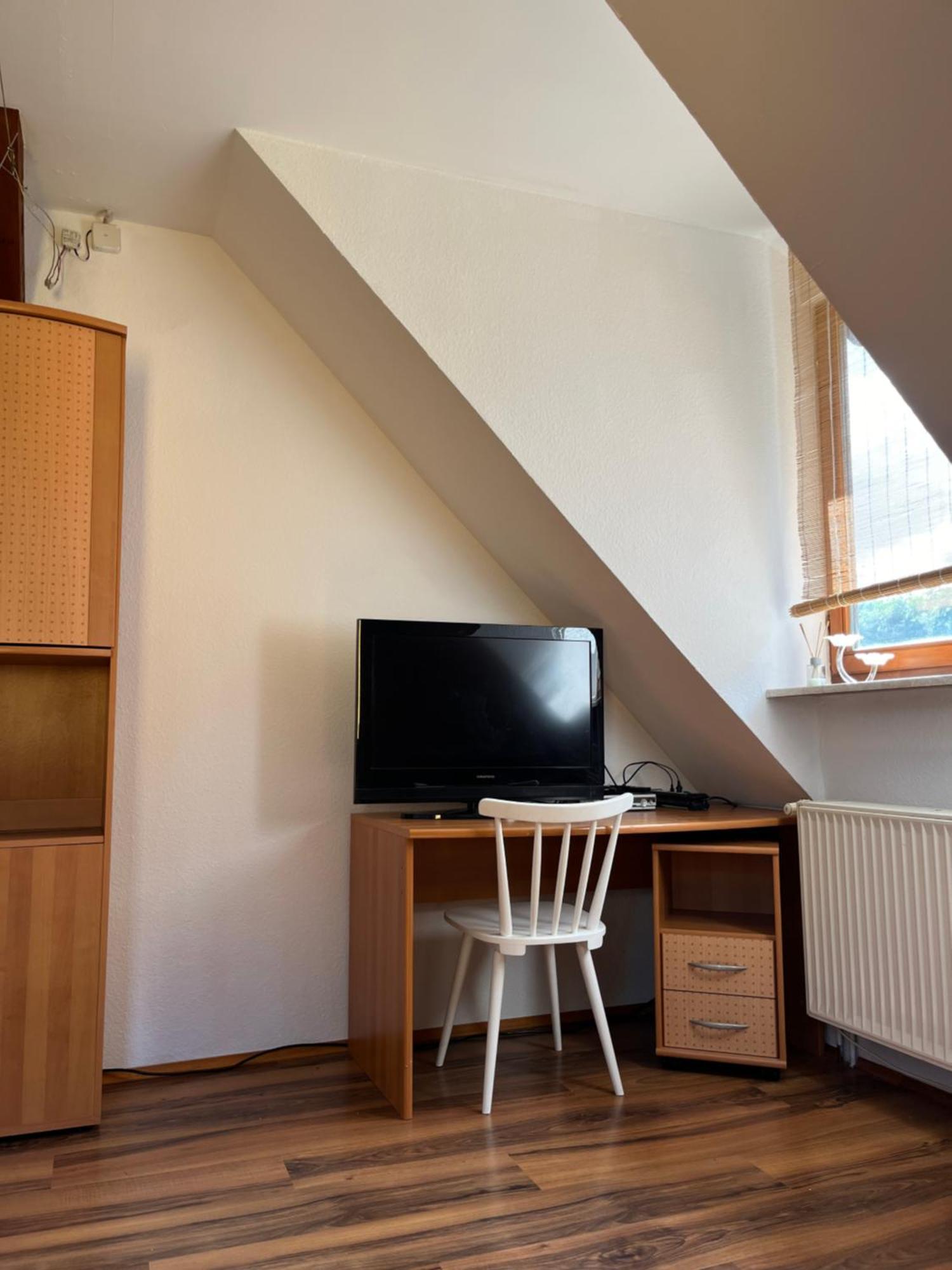 Kleine Bauernhof-Wohnung Im Stadtbusbereich Coburg Esterno foto